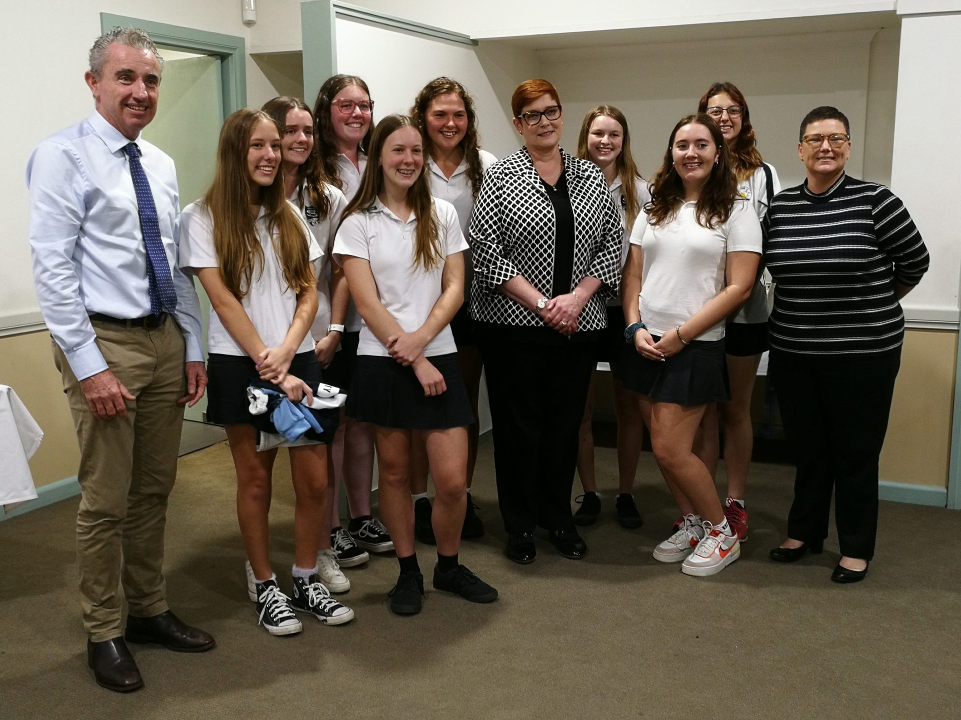 Marise Payne and Grafton High students