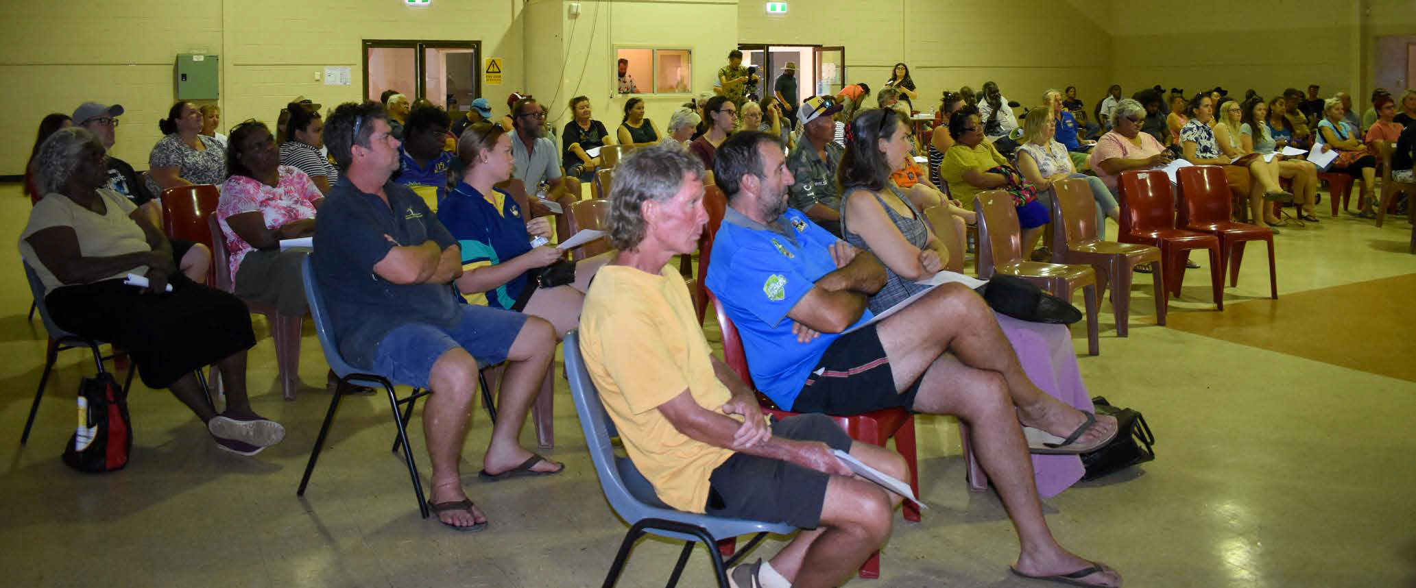 Public meeting at Tennant Creek