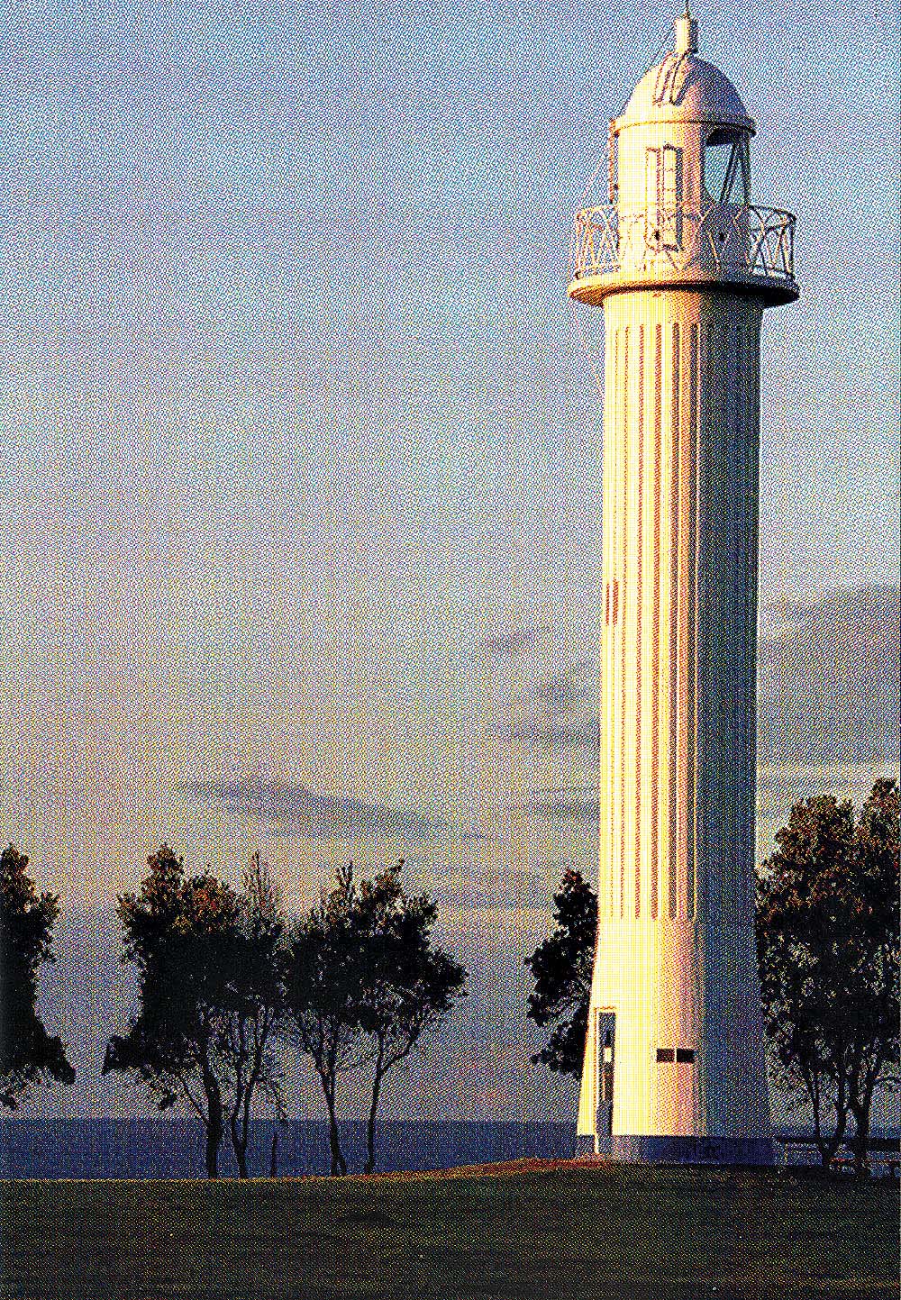 2-11 Yamba Lighthouse