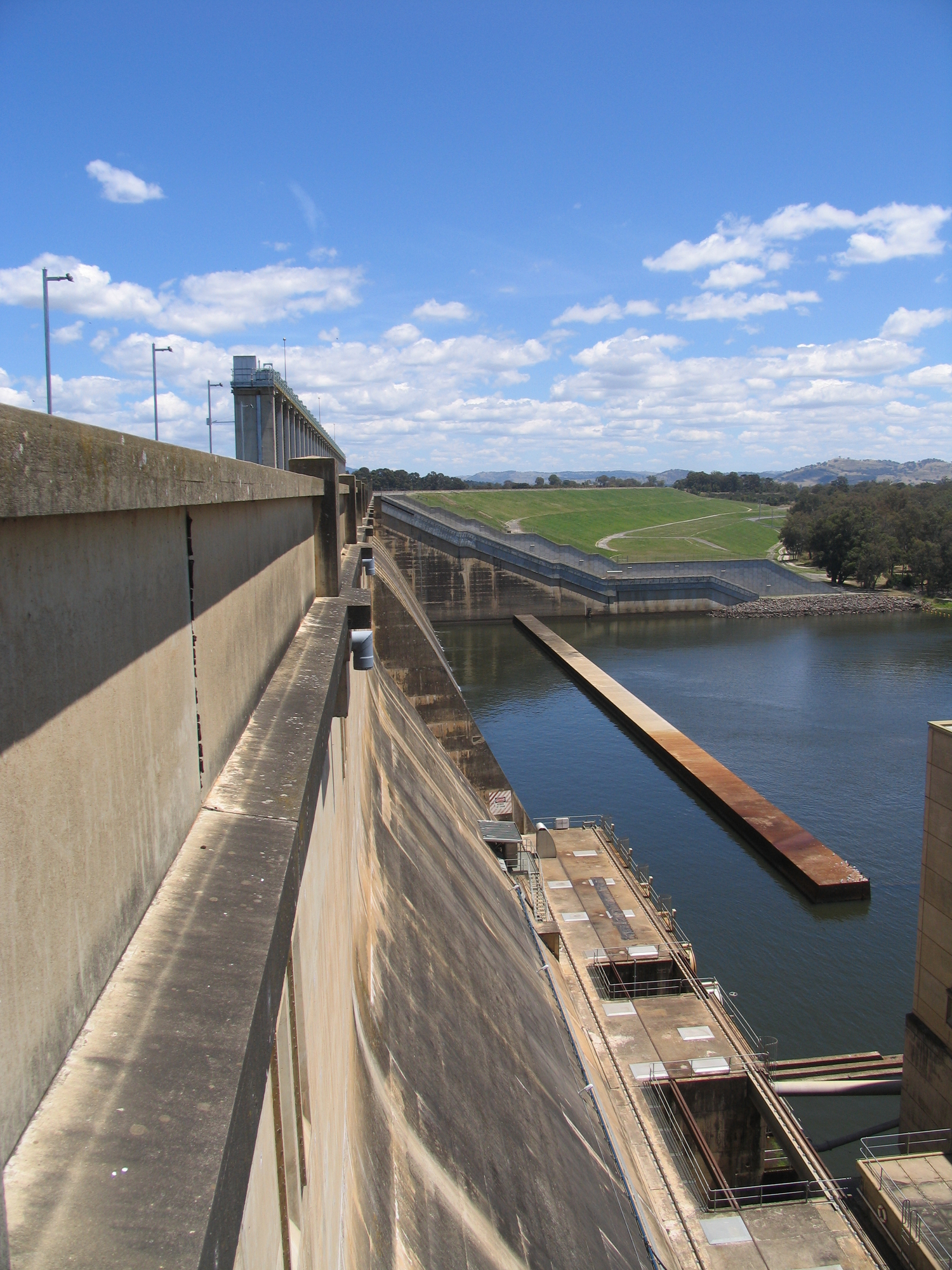 Hume Dam
