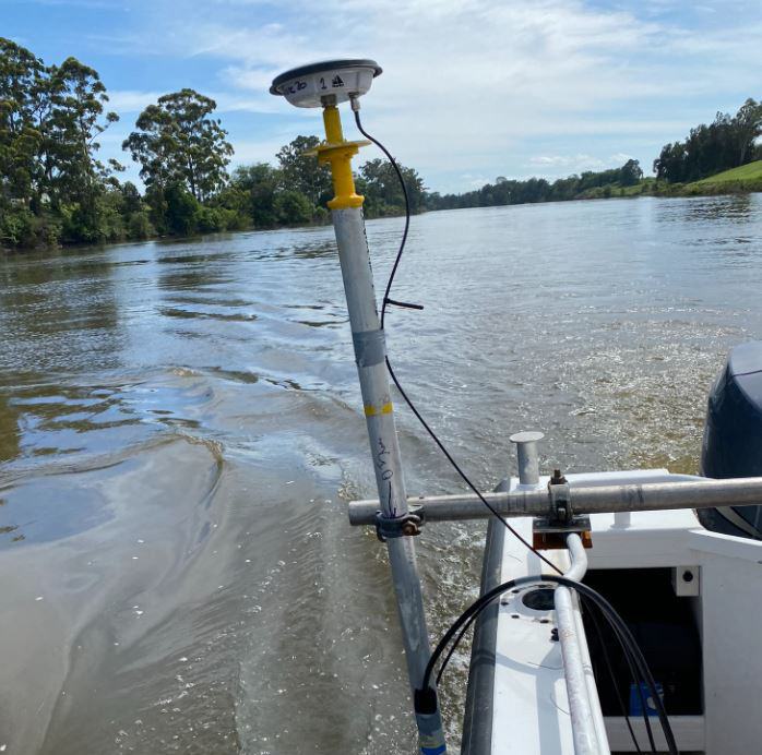 Sonar locating debris