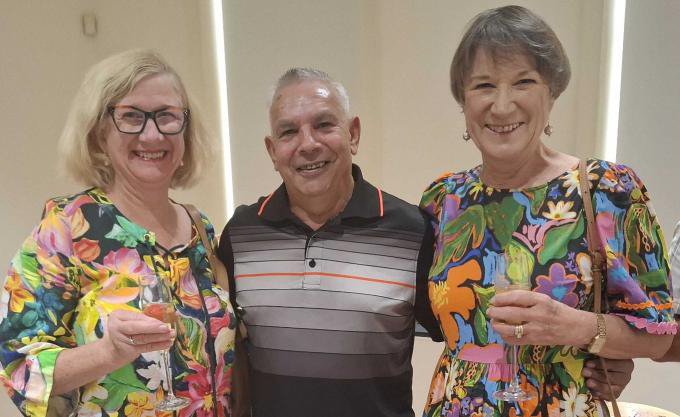 Eddy (middle) with Sandy Galloway & Kim Cramp