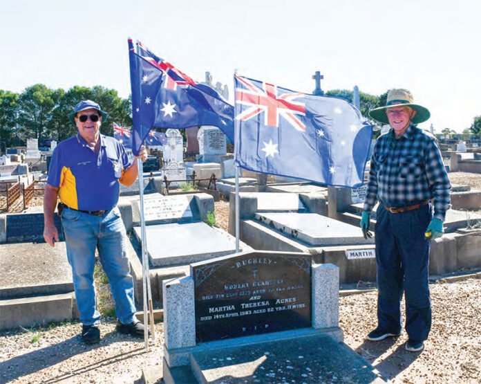 Nhill Lion Bob Blackwood and Nhill RSL Sub-Branch member Bill Howarth